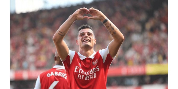 Granit Xhaka lascia l'Arsenal vincente
